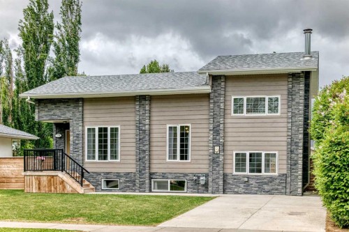 5238 52 Street, Lacombe, AB 