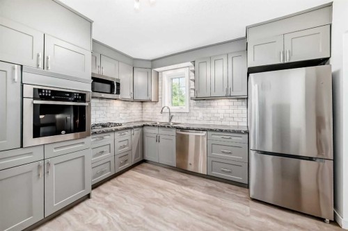 5238 52 Street, Lacombe, AB 
