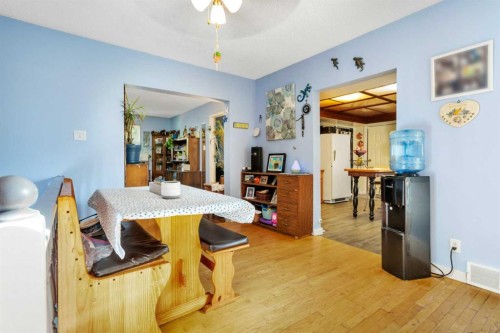4520 36 Avenue, Ponoka, AB - Indoor Photo Showing Dining Room