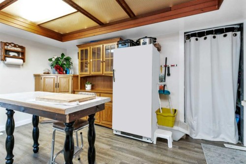 4520 36 Avenue, Ponoka, AB - Indoor Photo Showing Other Room