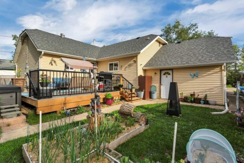 4520 36 Avenue, Ponoka, AB - Outdoor With Deck Patio Veranda