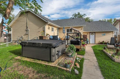 4520 36 Avenue, Ponoka, AB - Outdoor With Deck Patio Veranda