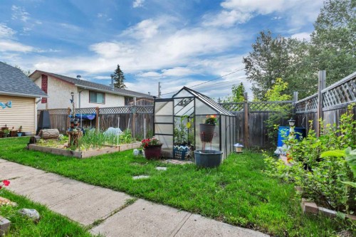 4520 36 Avenue, Ponoka, AB - Outdoor