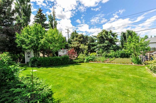 4608 50 Street, Forestburg, AB - Outdoor