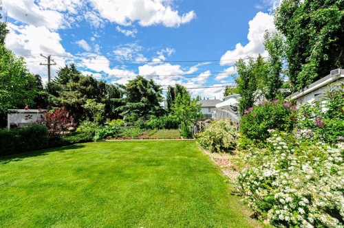 4608 50 Street, Forestburg, AB - Outdoor
