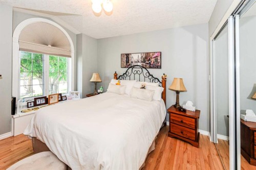 4608 50 Street, Forestburg, AB - Indoor Photo Showing Bedroom