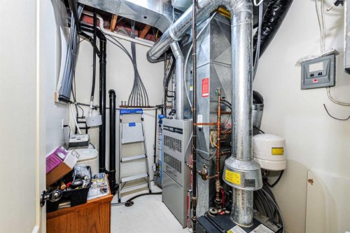 4608 50 Street, Forestburg, AB - Indoor Photo Showing Basement