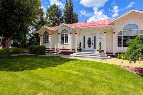 4608 50 Street, Forestburg, AB - Outdoor