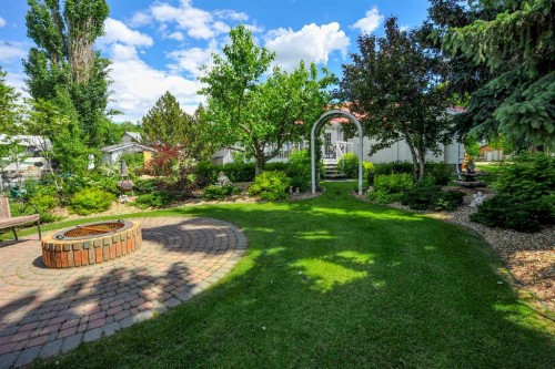 4608 50 Street, Forestburg, AB - Outdoor