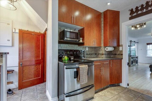 5105 53 Avenue, Ponoka, AB - Indoor Photo Showing Kitchen