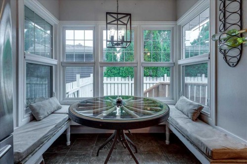 5105 53 Avenue, Ponoka, AB - Indoor Photo Showing Dining Room