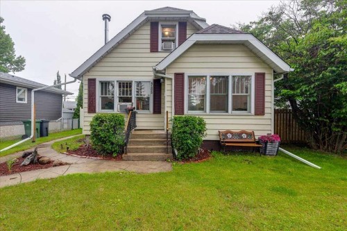 5105 53 Avenue  Ponoka, AB T4J 1H4