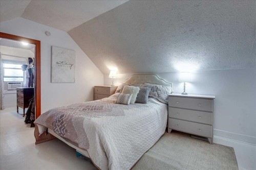 5105 53 Avenue, Ponoka, AB - Indoor Photo Showing Bedroom