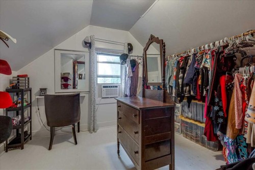 5105 53 Avenue, Ponoka, AB - Indoor With Storage