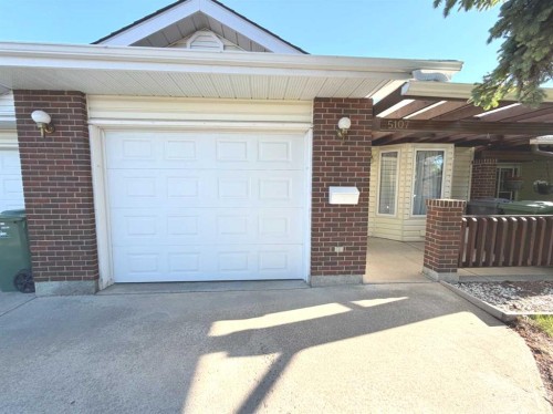 5107 46 Avenue  Ponoka, AB T4J 1J5