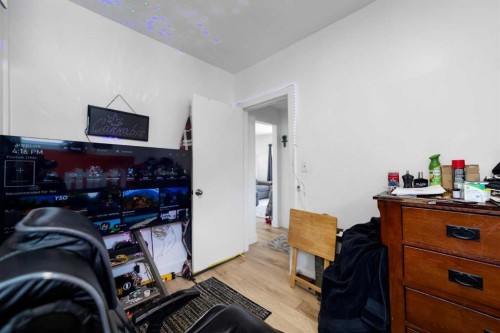 5219 50 Avenue, Camrose, AB - Indoor