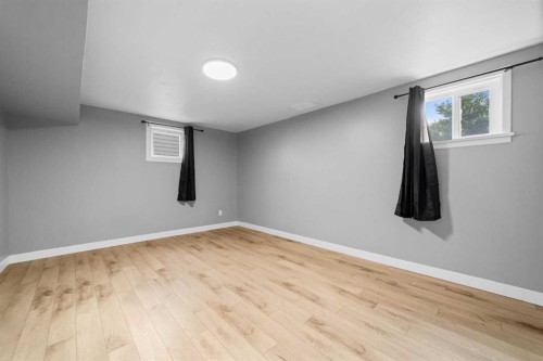 5219 50 Avenue, Camrose, AB - Indoor Photo Showing Other Room