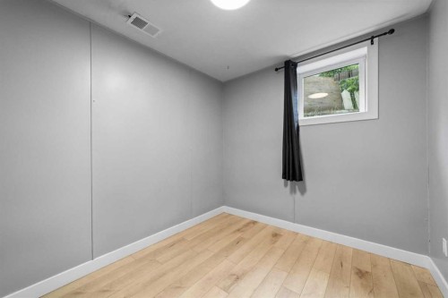 5219 50 Avenue, Camrose, AB - Indoor Photo Showing Other Room
