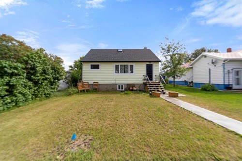 5219 50 Avenue  Camrose, AB T4V 0T1