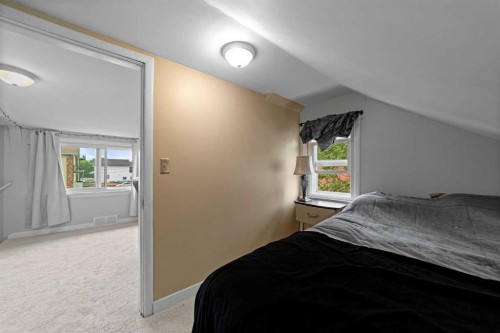 5219 50 Avenue, Camrose, AB - Indoor Photo Showing Bedroom