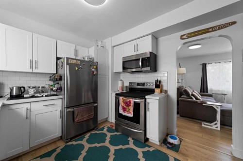 5219 50 Avenue, Camrose, AB - Indoor Photo Showing Kitchen