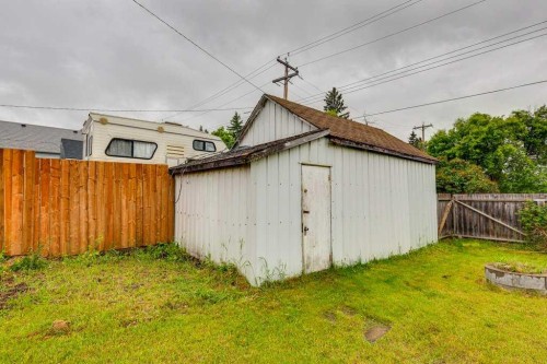 4515 50 Avenue, Innisfail, AB 
