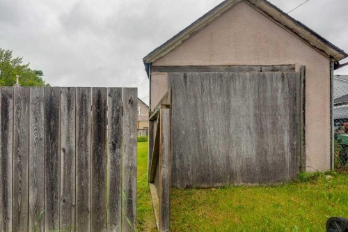 4515 50 Avenue, Innisfail, AB 