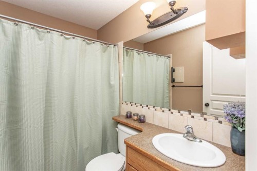 74 Pine Crescent, Blackfalds, AB 