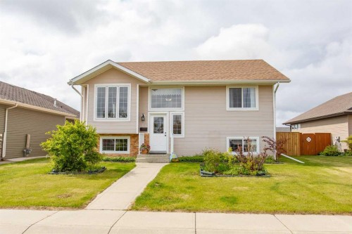 74 Pine Crescent, Blackfalds, AB 
