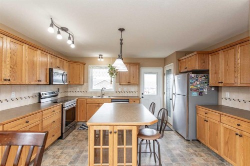 74 Pine Crescent, Blackfalds, AB 
