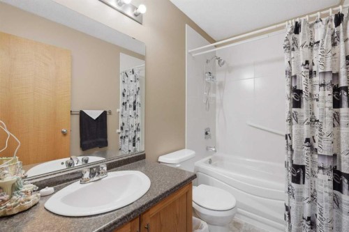 32 Dawson Street, Red Deer, AB 
