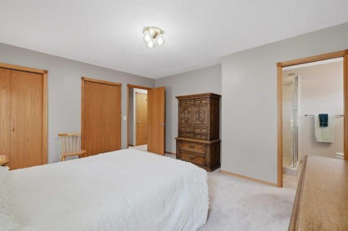32 Dawson Street, Red Deer, AB 