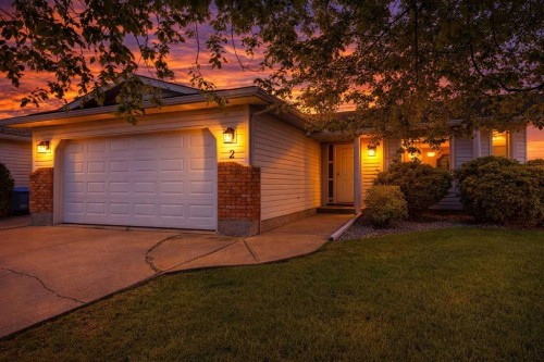 32 Dawson Street  Red Deer, AB T4R 1V9
