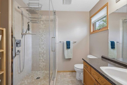 32 Dawson Street, Red Deer, AB 