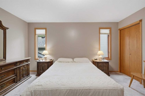 32 Dawson Street, Red Deer, AB 