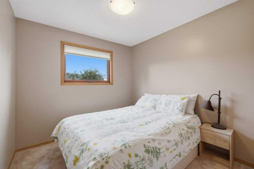 32 Dawson Street, Red Deer, AB 