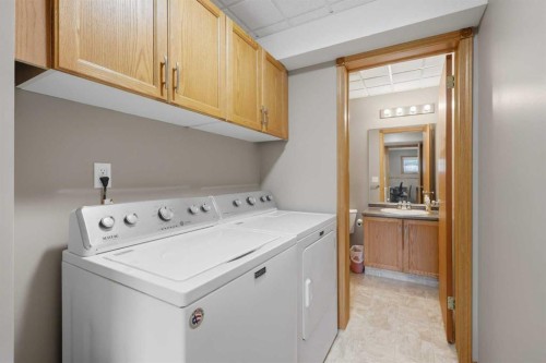 32 Dawson Street, Red Deer, AB 