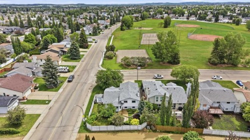 32 Dawson Street, Red Deer, AB 