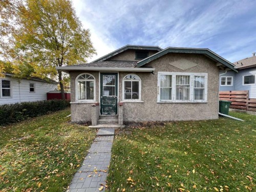 5003 55 Ave  Ponoka, AB T4J 1H3