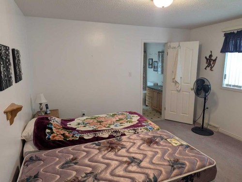 4926 59 Street, Killam, AB 