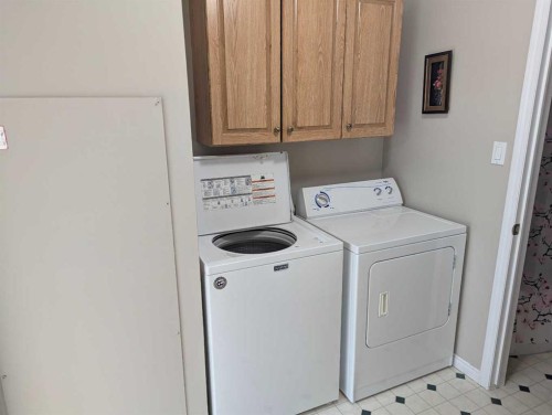 4926 59 Street, Killam, AB 