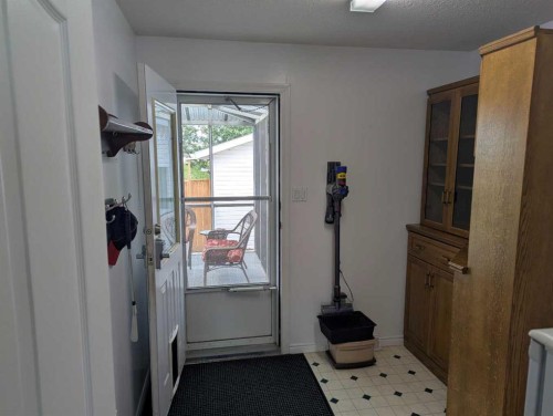 4926 59 Street, Killam, AB 