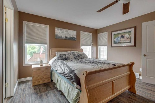 32 Duval Close, Red Deer, AB 