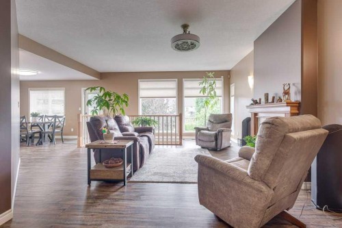 32 Duval Close, Red Deer, AB 