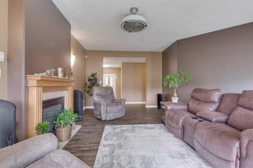 32 Duval Close, Red Deer, AB 