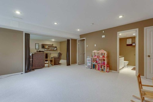 32 Duval Close, Red Deer, AB 