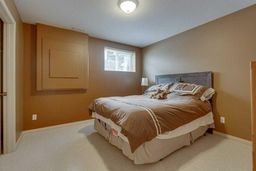 32 Duval Close, Red Deer, AB 