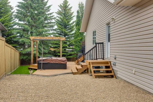 32 Duval Close, Red Deer, AB 
