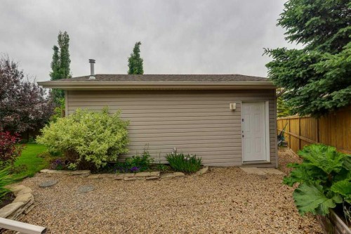 32 Duval Close, Red Deer, AB 