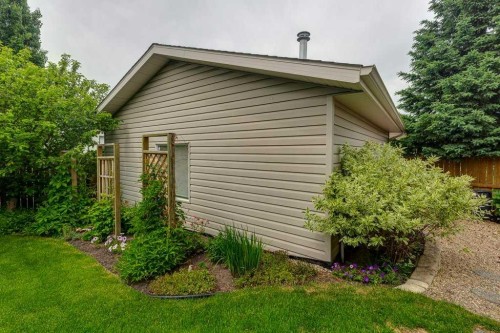 32 Duval Close, Red Deer, AB 